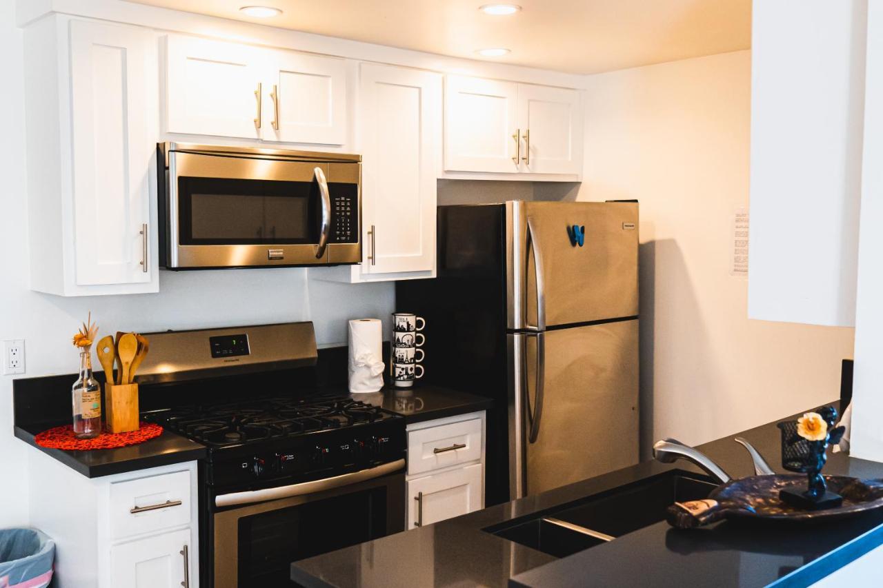 Modern Remodeled 1-Bedroom Close To Hollywood Walk Of Fame With Parking Лос-Анджелес Экстерьер фото